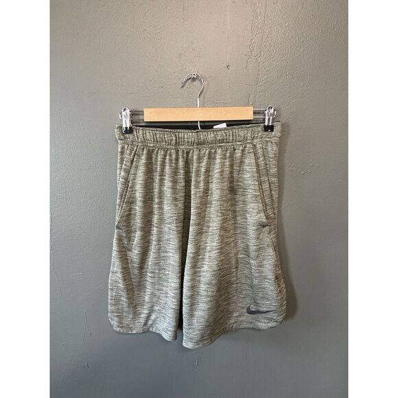 Nike Sportswear Mens Green Athletic Workout Shorts Size Small Dri-Fit - Picture 1 of 3